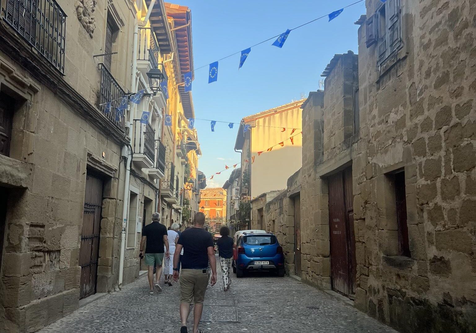 Wine Rally, Rally Damics 2025; Briones The day ends in historic streets.